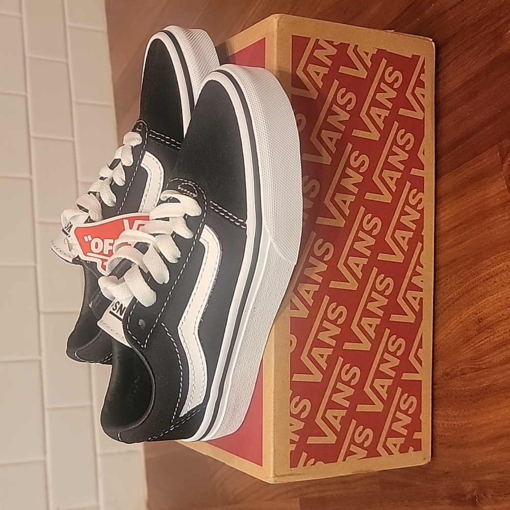 Vans Ward Sneaker- Kids